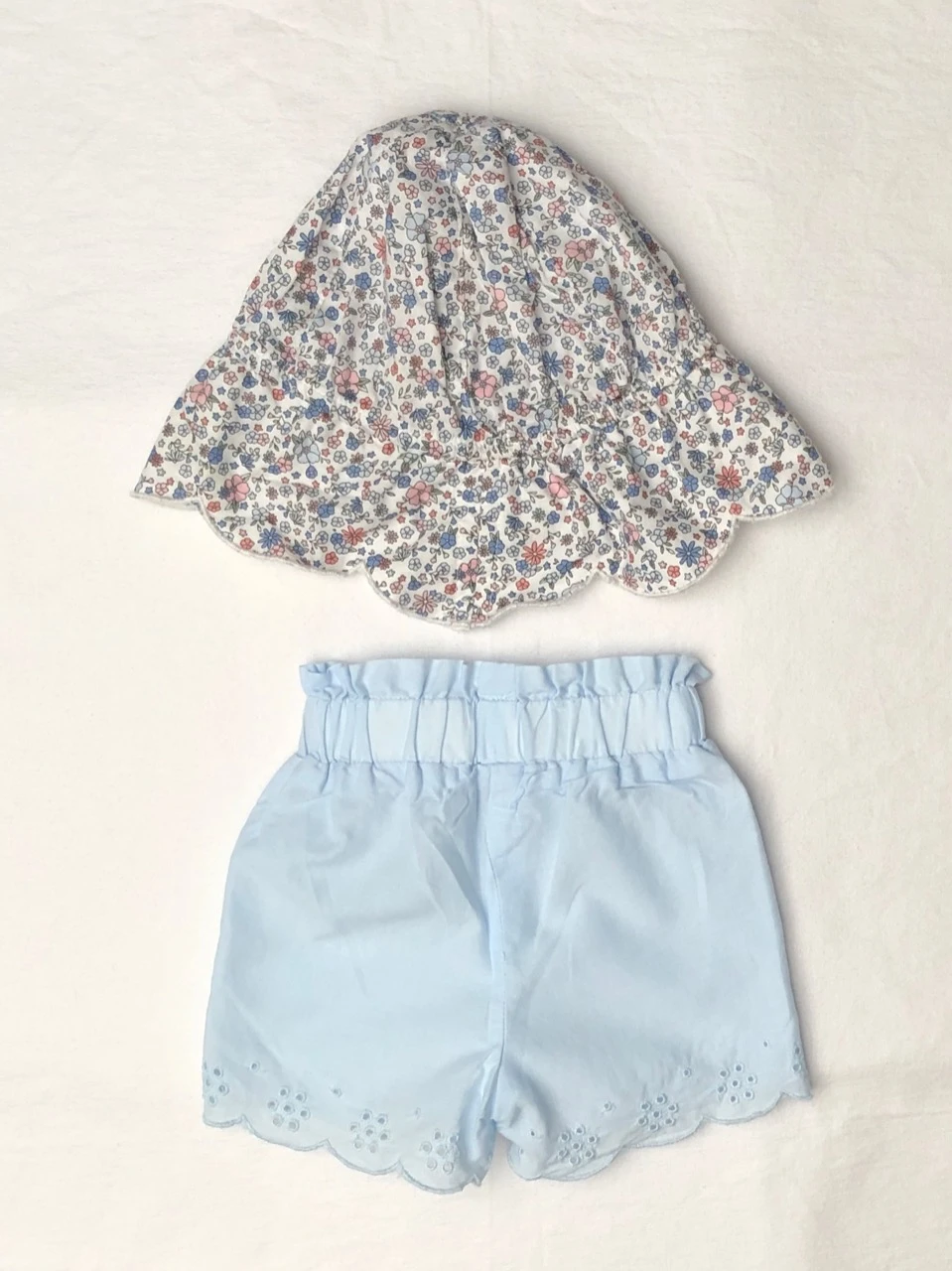 Conjunto Kiabi 1 mes: blusa + short + sombrero – photo 6